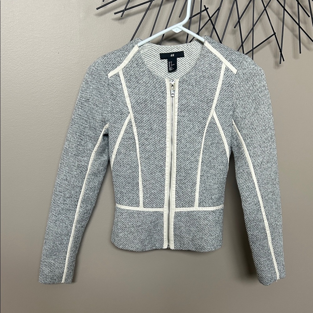 H&M Gray and Cream Textured Jacket. 15% off 2+ bundle